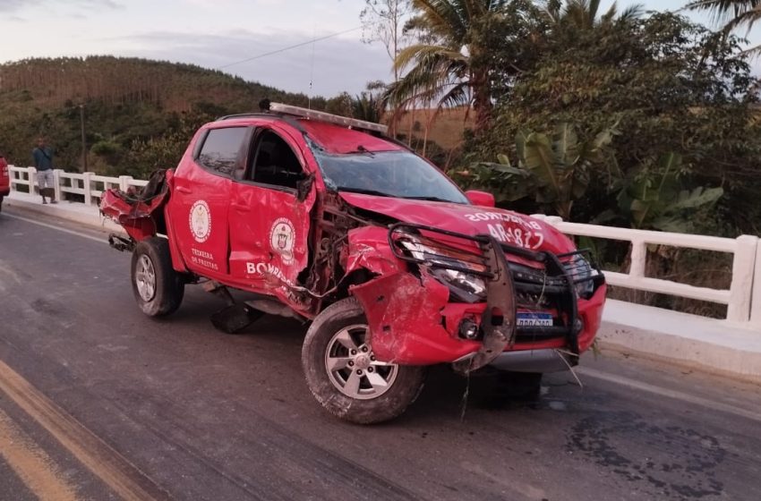  Vítimas do corpo de bombeiros são atingidas por veículo desgovernado