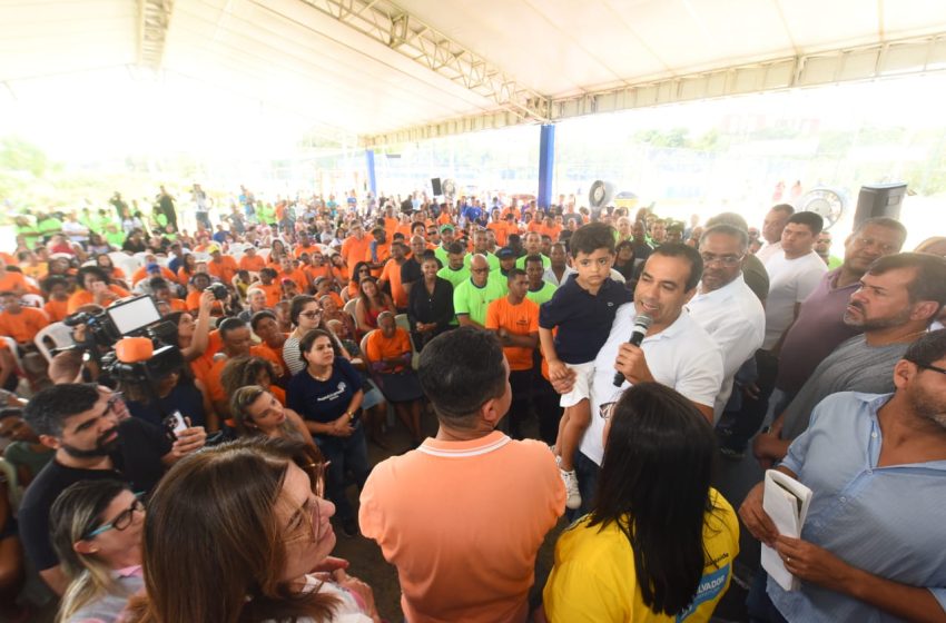  Prefeitura entrega 883 títulos de propriedade a moradores do Bairro da Paz