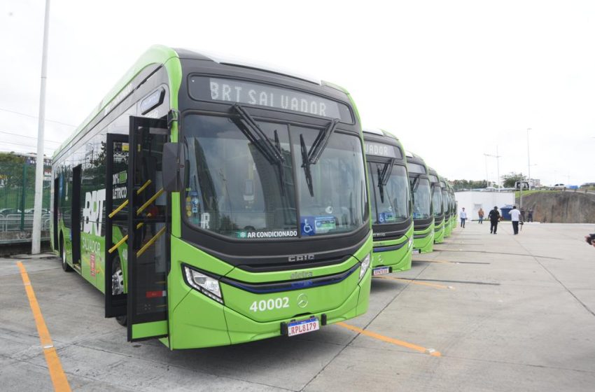  Prefeitura inaugura maior terminal de eletrocarga do país com capacidade para carregar 20 ônibus simultaneamente