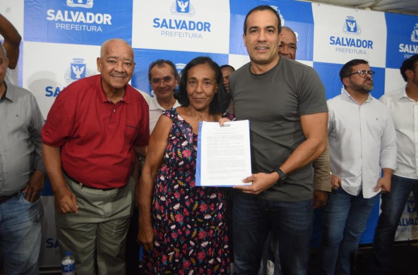  Prefeitura entrega duas novas praças na Liberdade e anuncia requalificação da avenida Lima e Silva