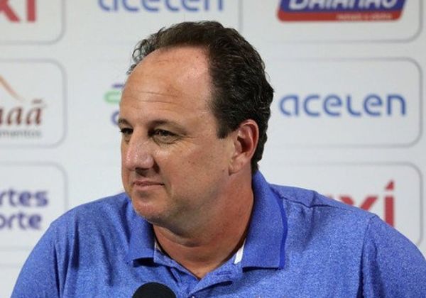  Rogério Ceni completa um ano no comando do Bahia