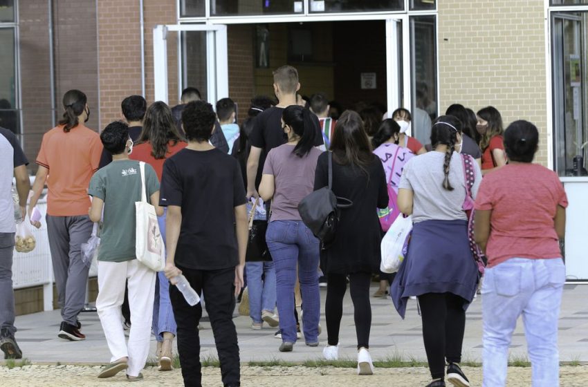  Pedidos de isenção da taxa do Enem podem ser feitos até sexta-feira (26)