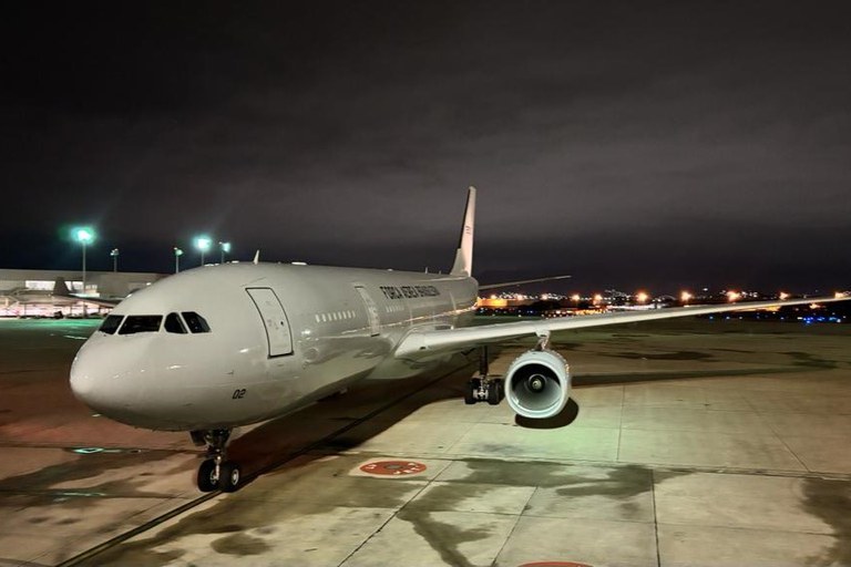  Pousa no RJ quinta aeronave com brasileiros resgatados da zona de conflito no Oriente Médio