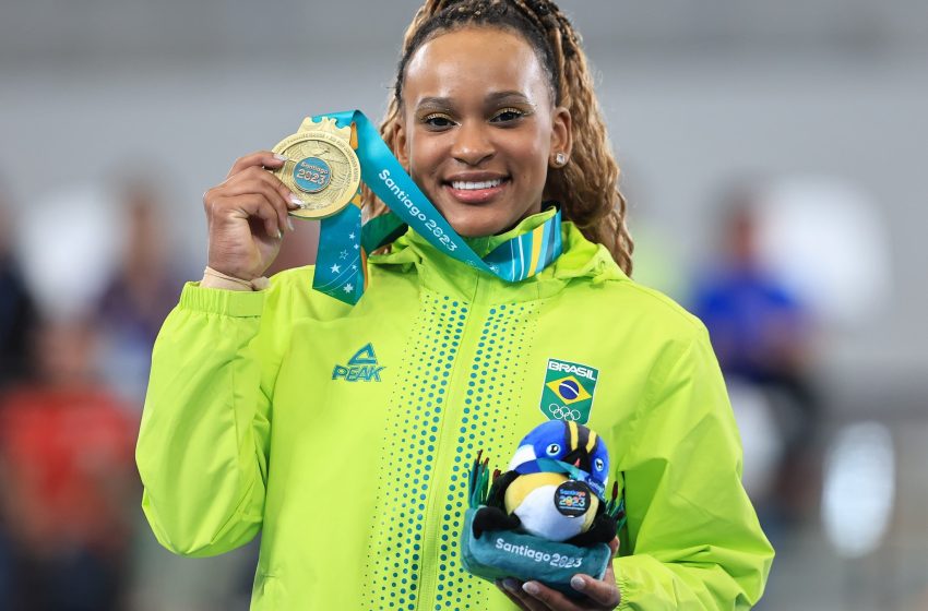  Com nota mais alta da história, Rebeca Andrade conquista medalha de ouro no Pan de Santiago