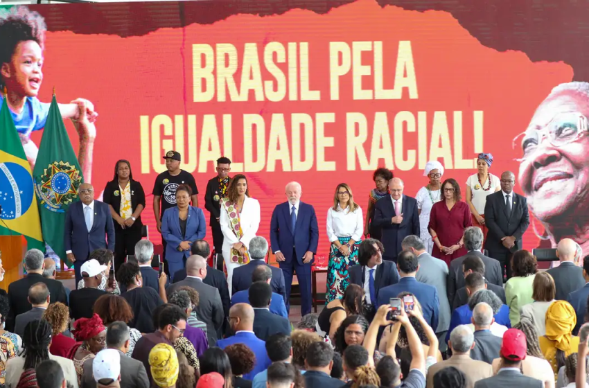  Mãe Bernadete é lembrada em cerimônia do Dia da Consciência Negra no Palácio do Planalto