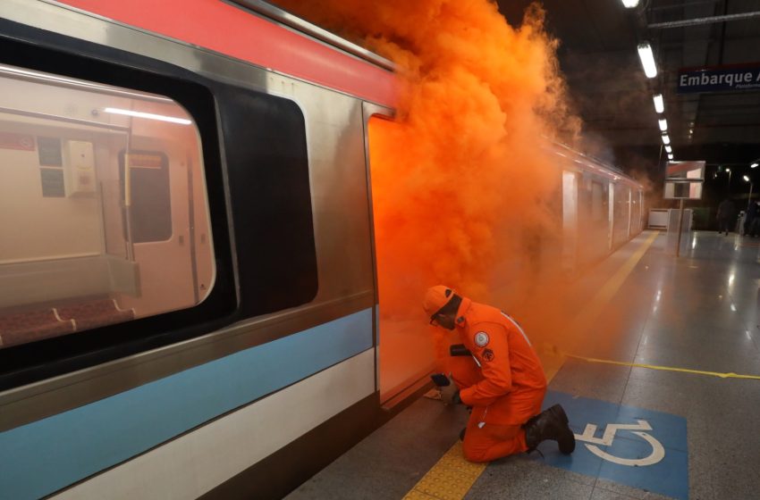  Corpo de Bombeiros realiza simulado com explosivos no metrô de Salvador