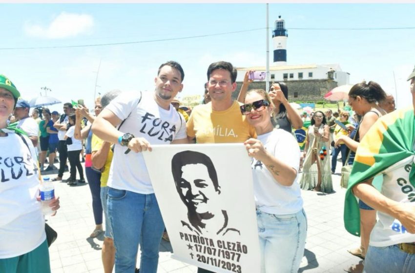  Roma participa de protestos contra STF na Barra