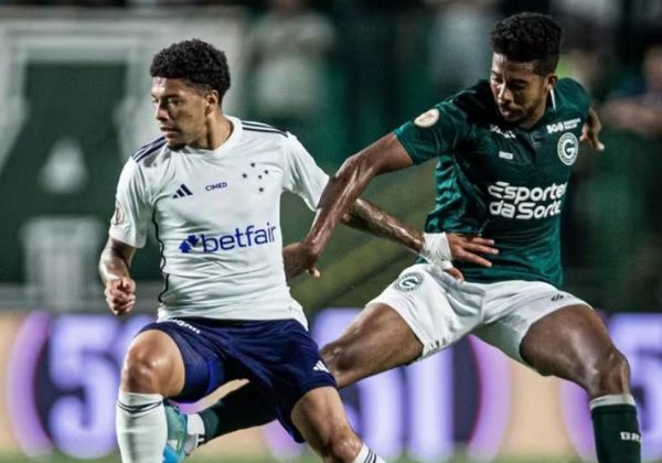  Cruzeiro vence Goiás e Bahia volta para o Z4 do Brasileirão