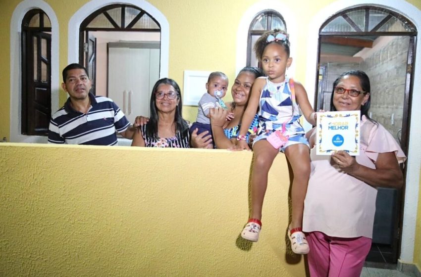  Prefeitura entrega casas reformadas e anuncia novas intervenções no Alto do Cabrito 