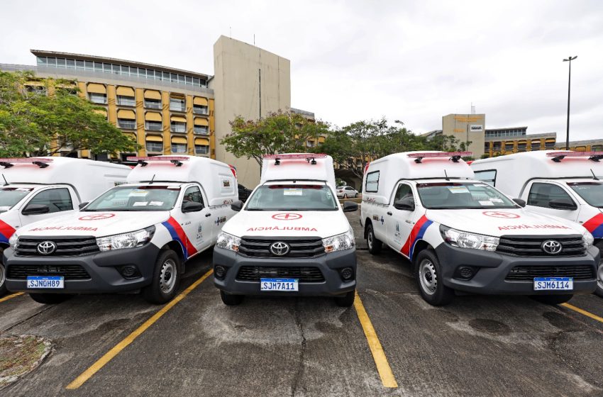  Governo do Estado entrega 68 ambulâncias tipo van para 66 municípios baianos