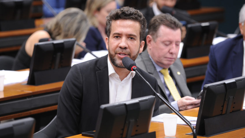  PF indicia deputado André Janones por suspeita de ‘rachadinha’