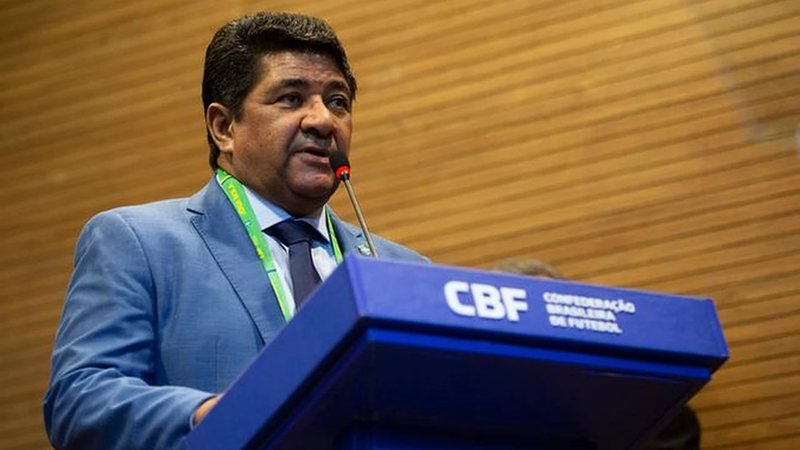  Presidente da CBF comenta casos de Daniel Alves e Robinho: “Cada um tem que pagar pelos crimes”