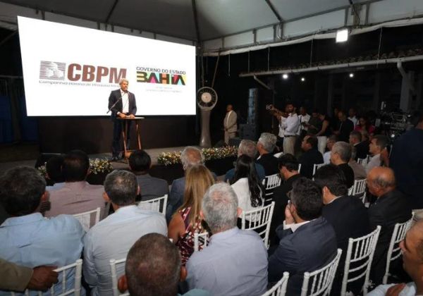  Estado assina contrato com empresa canadense para dobrar produção de energia solar na Bahia