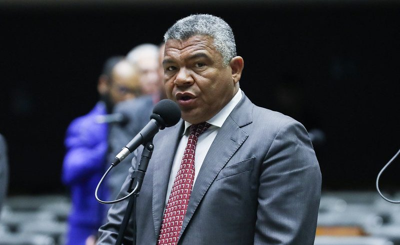  Deputado petista cobra do governo Lula ações contra a seca na Bahia