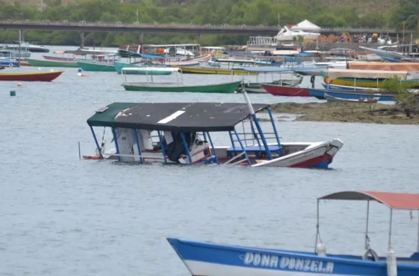  Marinha encerra buscas por sobreviventes de barco que naufragou em Madre de Deus