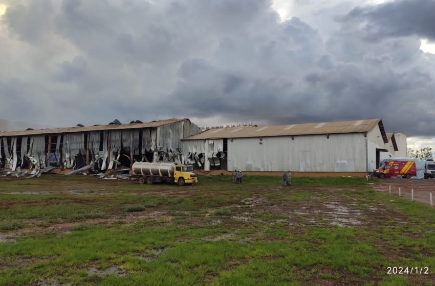  Após quase 24 horas de trabalho, Bombeiros conseguem extinguir incêndio em fazenda de algodão, em Correntina