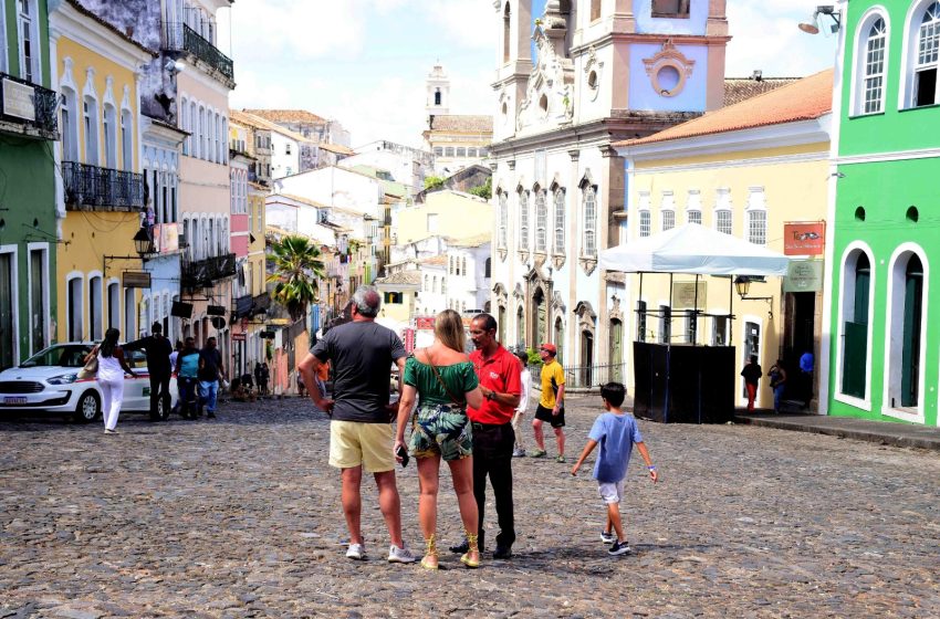  Com ensaios e Carnaval de 14 dias, Calendário de Verão de Salvador atrai turistas do Brasil e de outros países