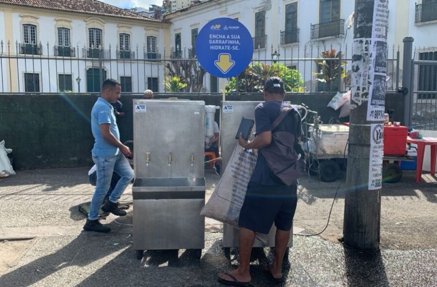  Prefeitura instala oito bebedouros em pontos estratégicos no percurso da Lavagem do Bonfim