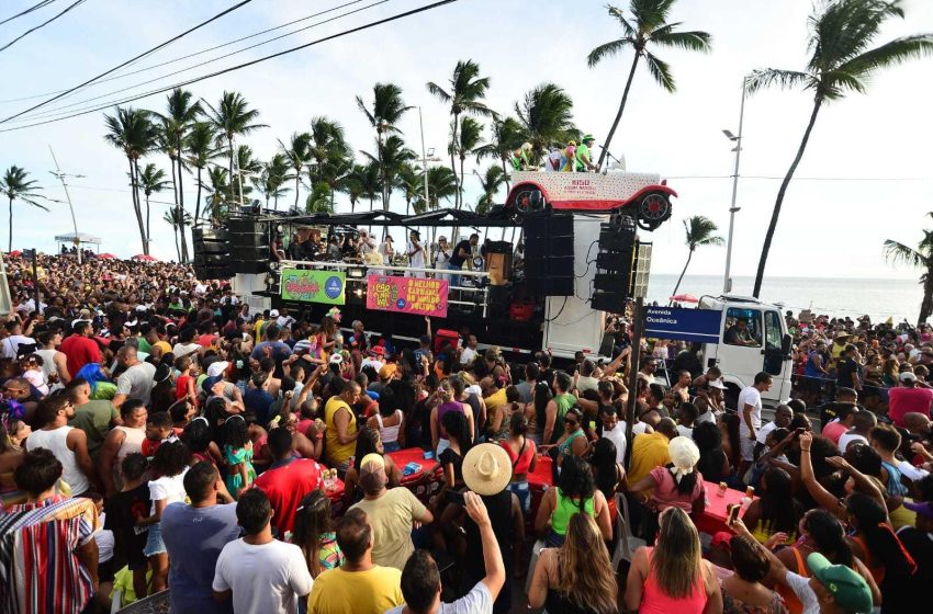  Último dia de Carnaval: confira a programação nos circuitos Dodô e Osmar