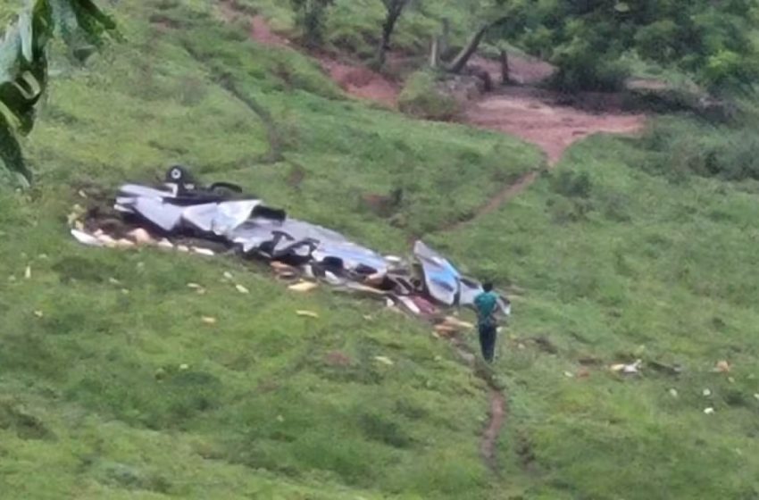  Avião cai e deixa sete mortos na zona rural de Minas Gerais