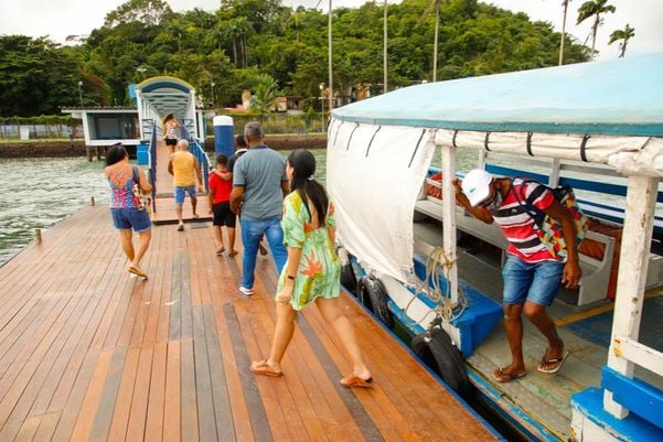  Travessia Ribeira-Plataforma é suspensa devido ao mau tempo em Salvador