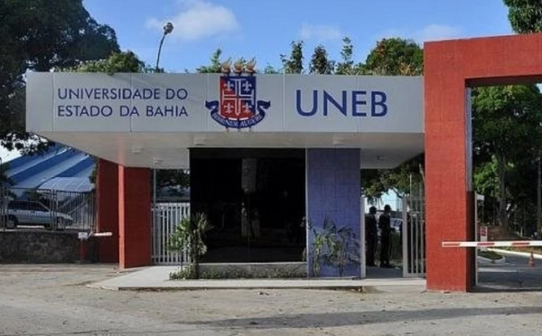  Homem é morto a tiros em ponto de ônibus próximo à Uneb no Cabula