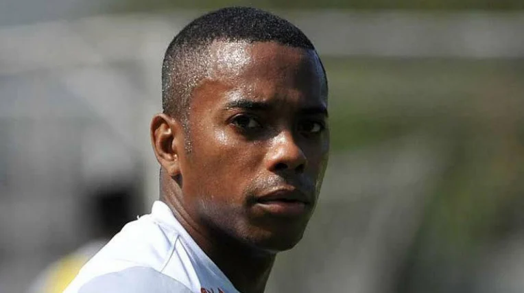  STJ marca julgamento do pedido da Itália para Robinho cumprir pena no Brasil