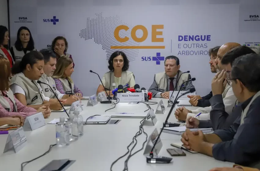  Ministério da Saúde estuda ampliar oferta da vacina contra dengue