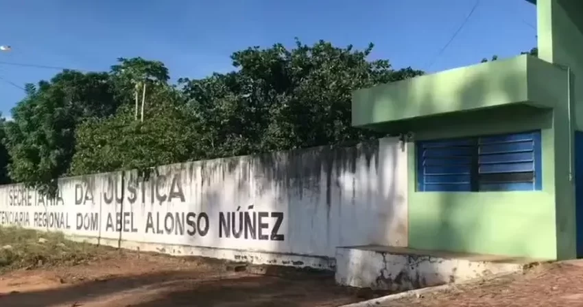  Penitenciária no Piauí registra fuga de 17 presos por buraco na parede