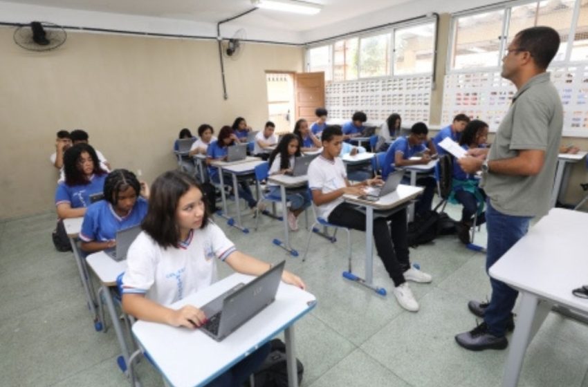  Cerca de 166 professores da Educação Básica aprovados em processo seletivo são convocados na Bahia