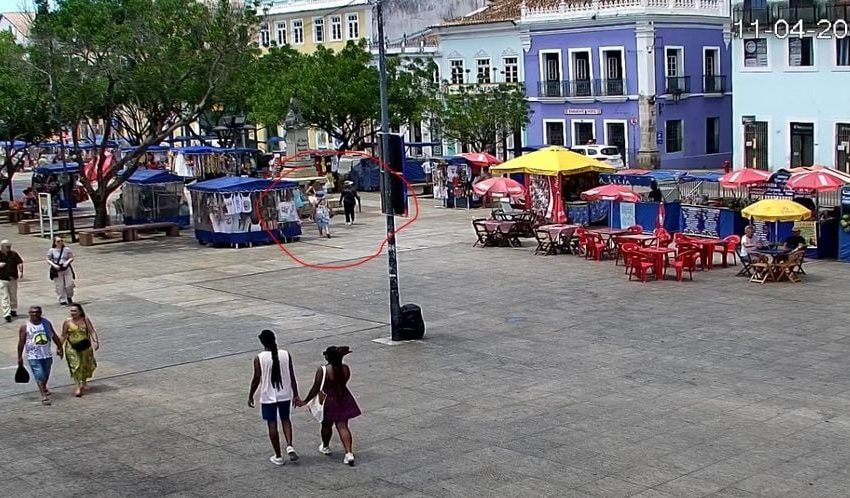  Câmeras da Guarda Civil flagram roubo e suspeito é detido no Centro Histórico