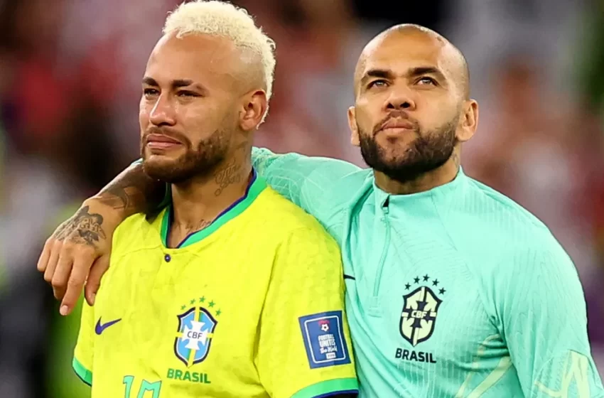  Daniel Alves devolve a Neymar dinheiro usados para diminuir a pena