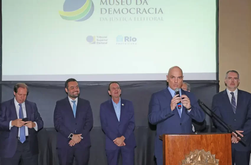  Alexandre de Moraes diz que soberania brasileira está sob ataque