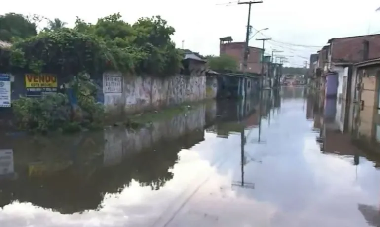  Salvador: Chuva deixa moradores de São Cristóvão ilhados por mais de 24 horas