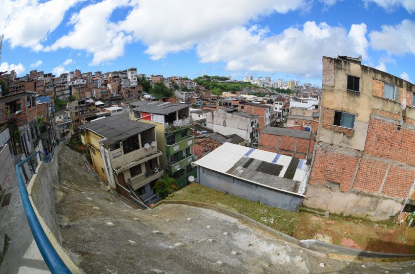  Prefeitura entrega duas contenções de encosta no bairro da Caixa D’Água