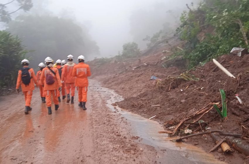  Bombeiros baianos já resgataram mais de 160 vítimas das chuvas em diferentes regiões do Rio Grande do Sul