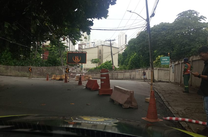  Trânsito é bloqueado temporariamente em rua da Pituba a partir desta quinta (16)