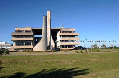  Governo do Estado propõe reajuste salarial de 4% e aumento de 66% no auxílio refeição do funcionalismo