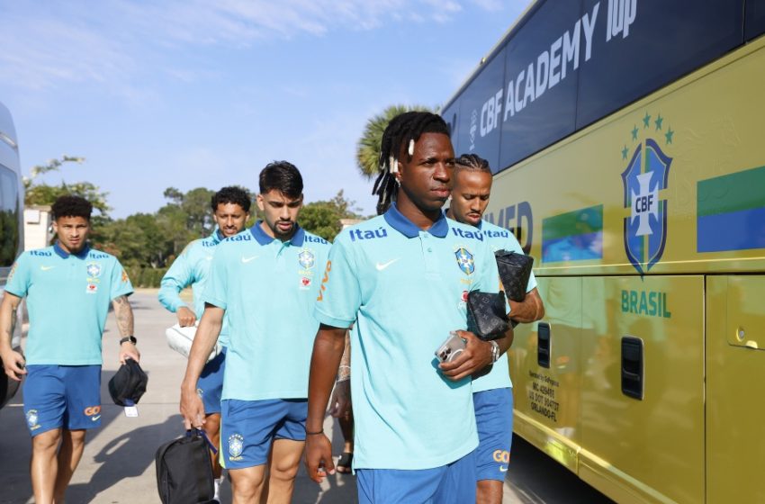  Seleção brasileira treina e embarca para o Texas para amistoso contra o México