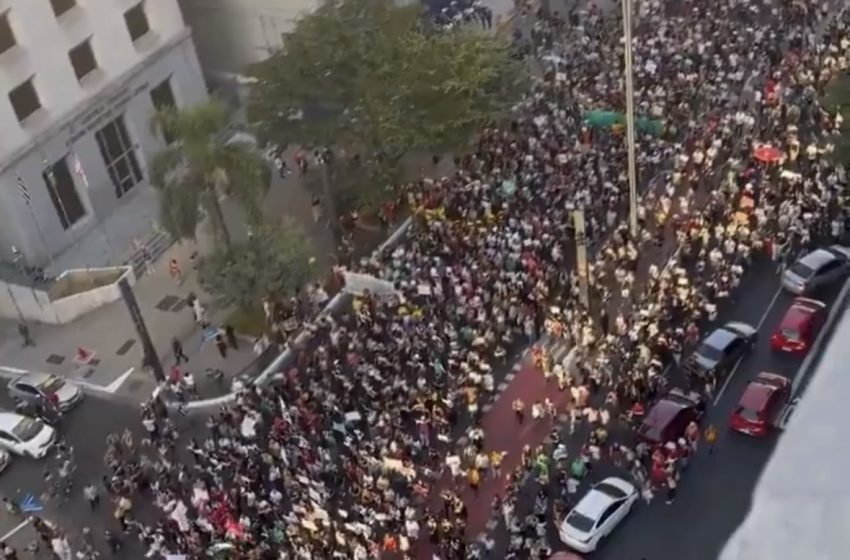  Avenida Paulista volta a ser palco de protesto contra PL do Aborto