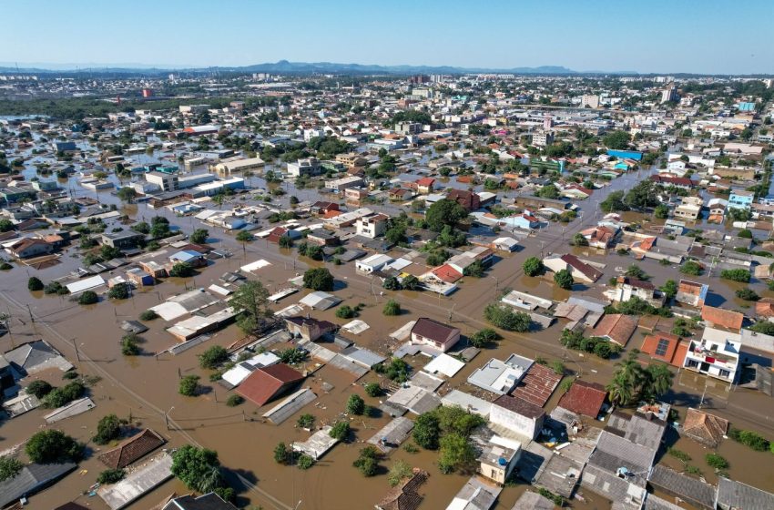  Rio Grande do Sul tem 616 mil pessoas desabrigadas por causa das enchentes