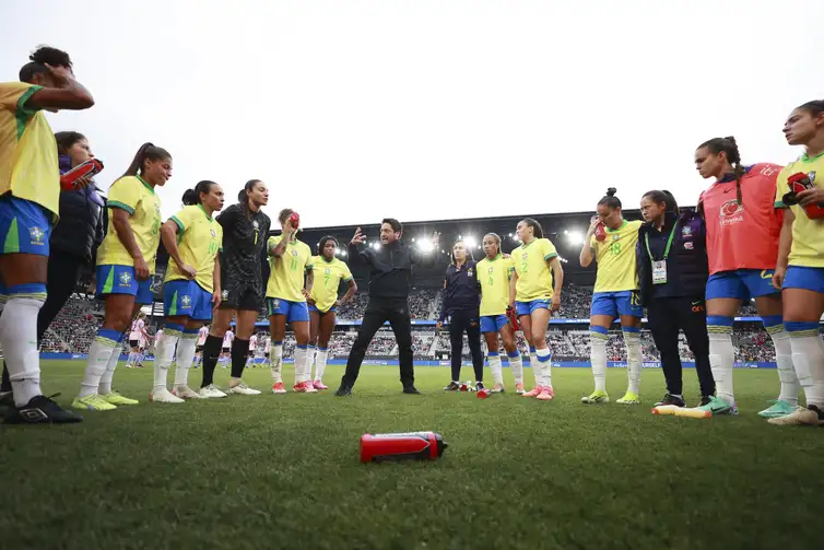  Brasil e Jamaica se enfrentam neste sábado na Arena de Pernambuco