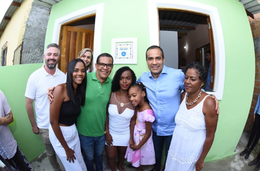  Prefeitura entrega mais 100 casas reformadas pelo Morar Melhor no Rio Sena e ultrapassa 52 mil imóveis beneficiados em Salvador