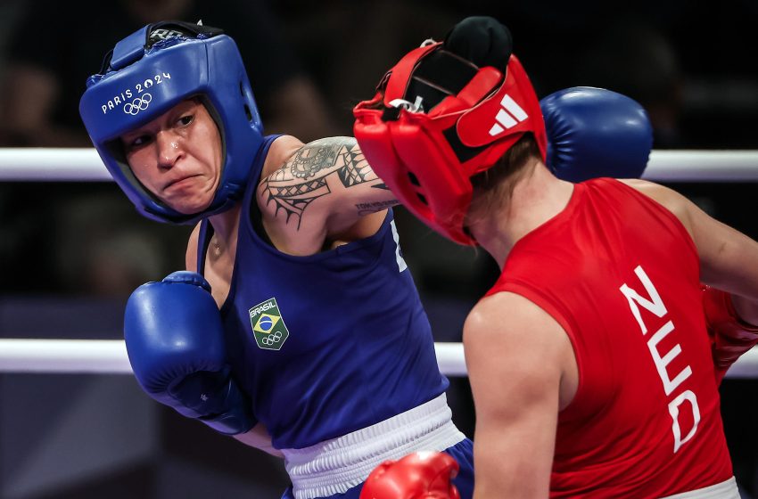  Bia Ferreira avança em Paris 2024 e faz história no boxe