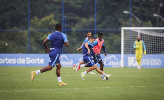  Elenco tricolor faz último treino antes de enfrentar o Palmeiras