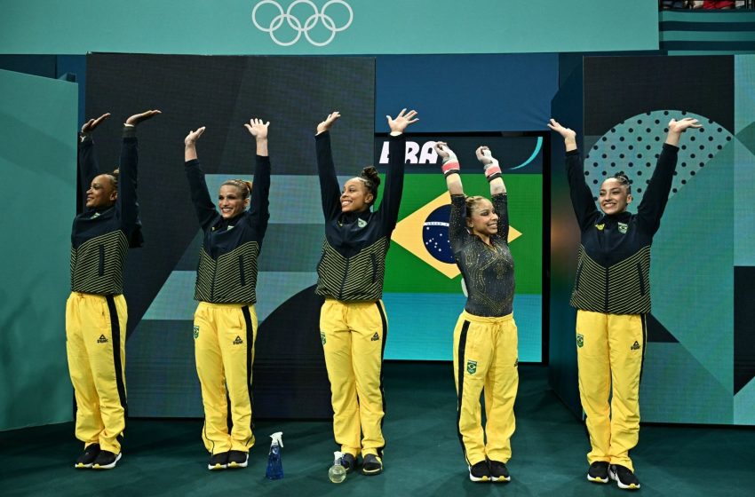  Brasil é bronze na disputa por equipes da ginástica artística feminina