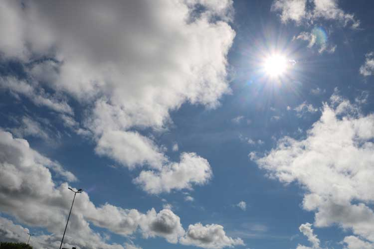  Fim de semana terá tempo firme com possibilidade de chuva a qualquer hora