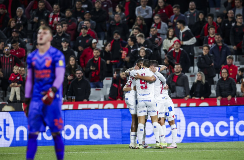  Bahia vence Athletico-PR pela 16° rodada do Brasileirão