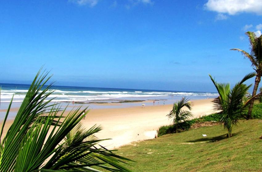  Jovem desaparece após entrar no mar da praia de Ipitanga