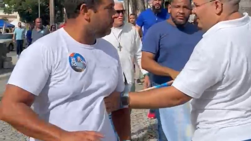  Primeiro dia de campanha é marcado por conflito entre eleitores na Igreja do Bonfim